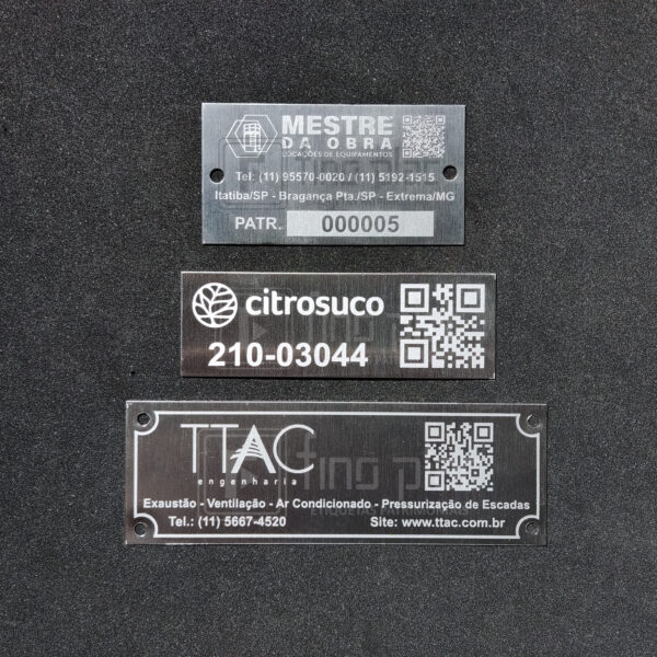 Placa para máquina e equipamentos em Aço Inox