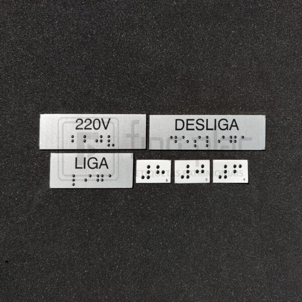 Placa em Braille com acessibilidade