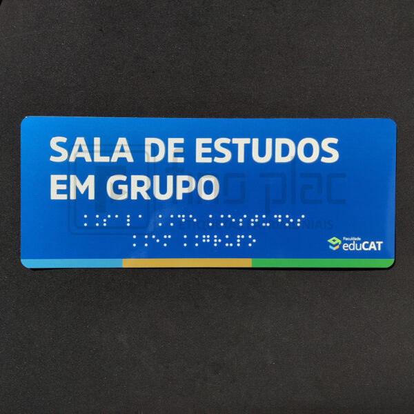 Placa em Braille com acessibilidade