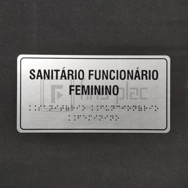 Placa em Braille com acessibilidade