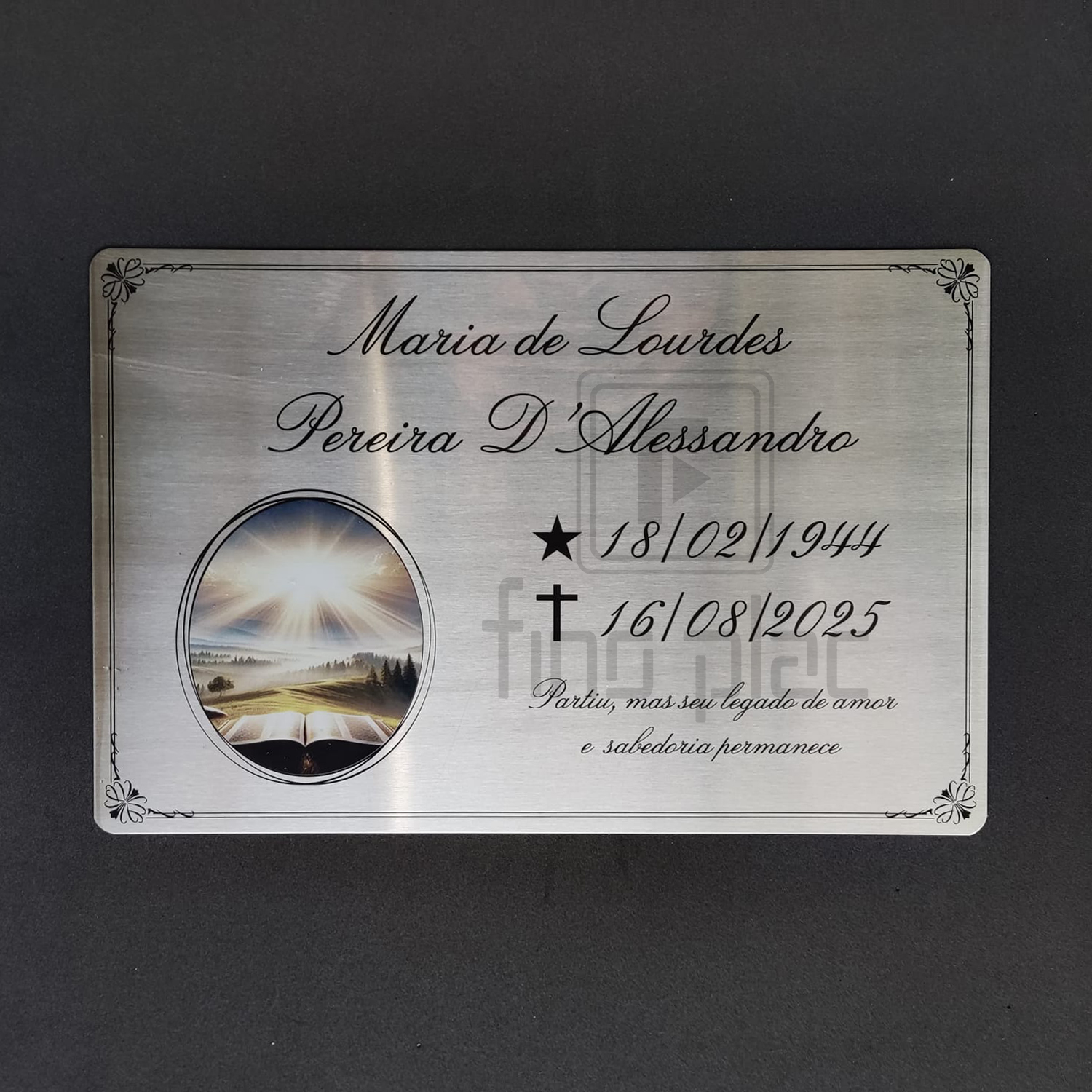 Placa em aço inox para túmulo, jazigos e lápides de cemitério