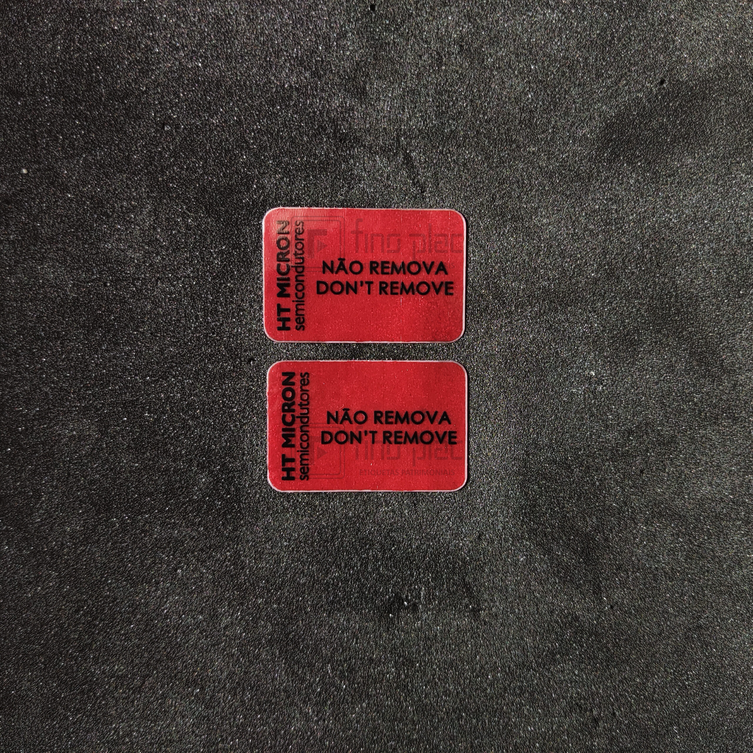 A etiqueta void é um adesivo lacre de segurança contra fraudes e acessos indevidos, garantindo segurança, rastreabilidade e controle